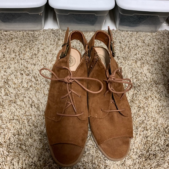 Suede wedge sandals - Picture 3 of 4